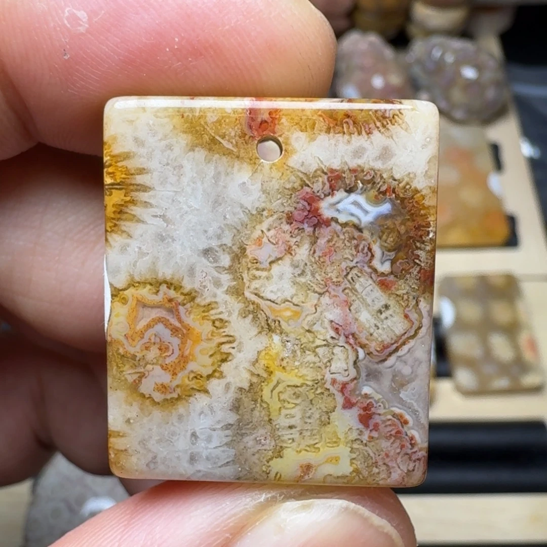 硅化玉未镶嵌纯天然色有机玉石保真色