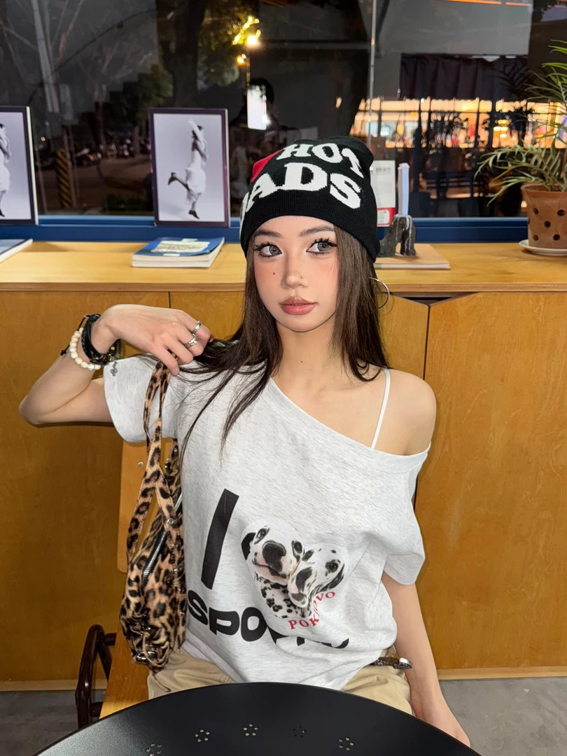 新款韩系百搭超火一字肩斜肩显瘦美式设计感辣妹ins短袖上衣T恤女