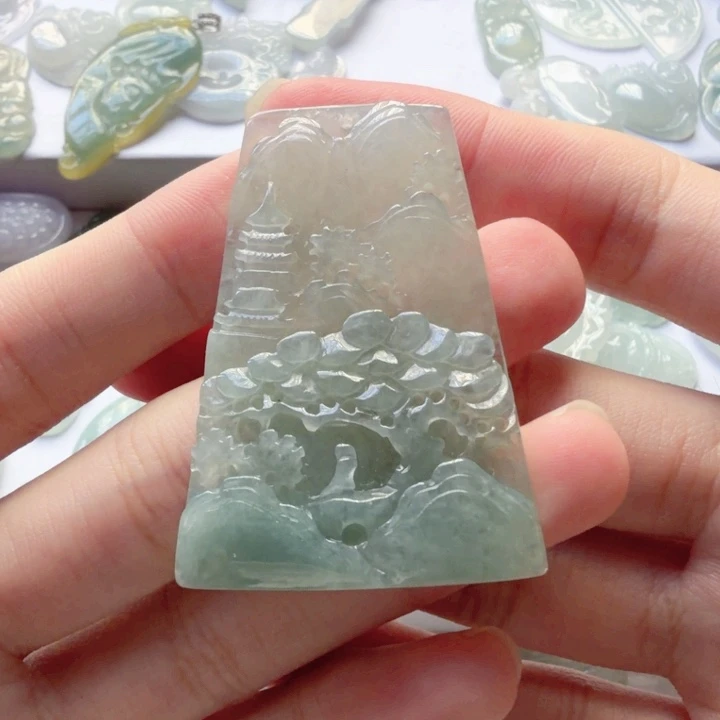 翡翠未镶嵌颈饰翡翠