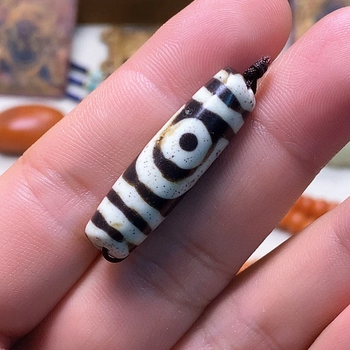 树脂制品老料器珠两眼老料珠