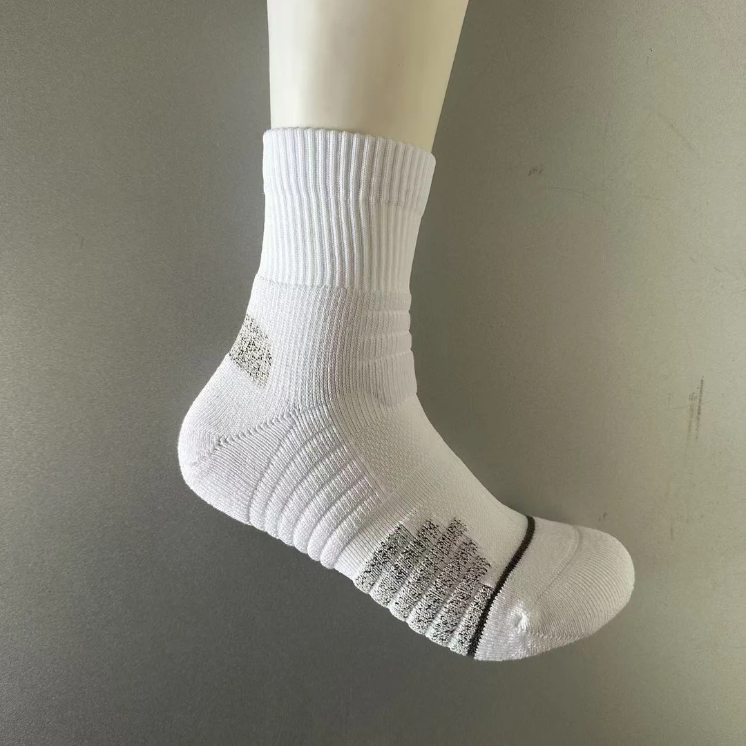 UZPO 瑕疵品篮球袜 小污渍问题 无骨袜头