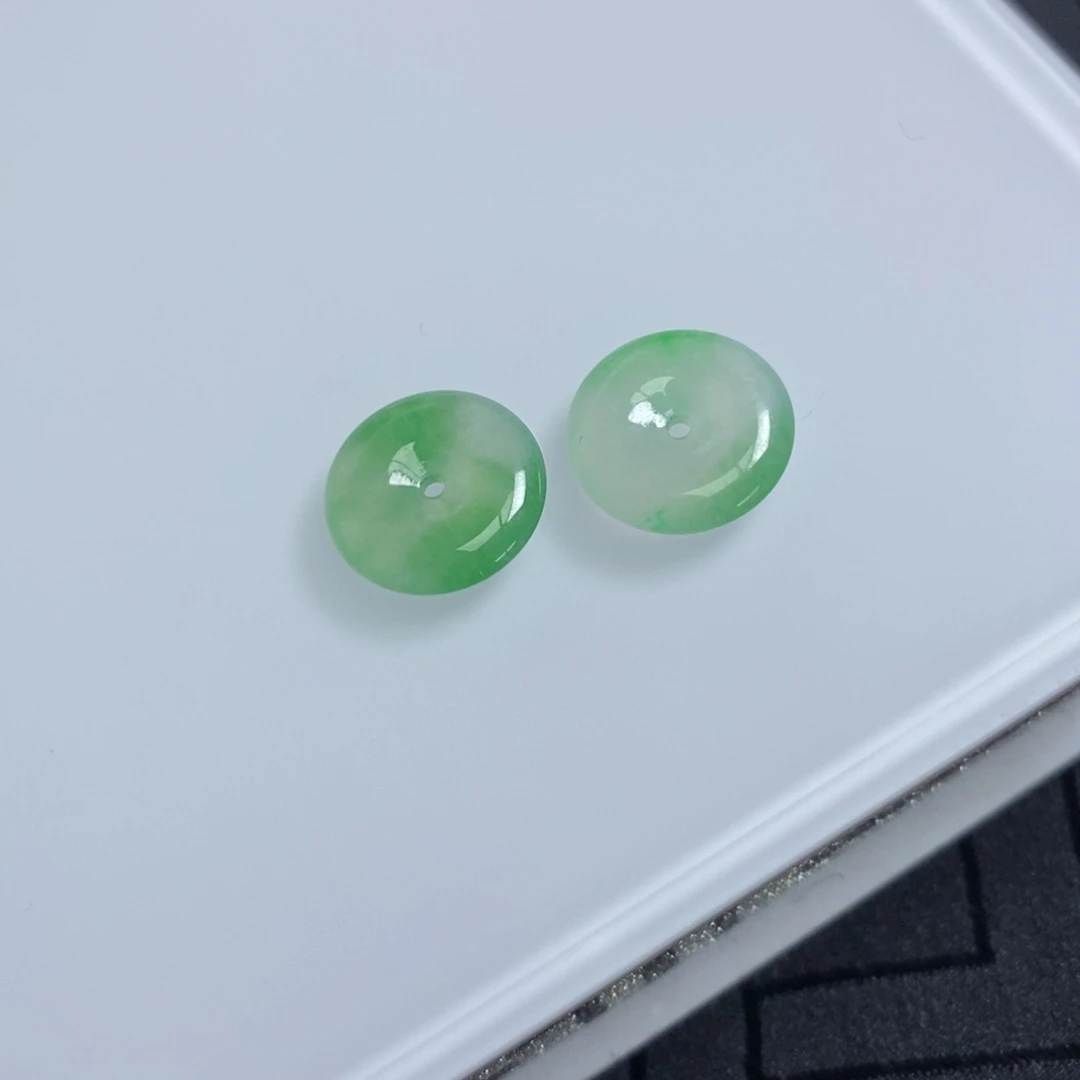 翡翠未镶嵌耳饰飘色小扣子 可做耳钉