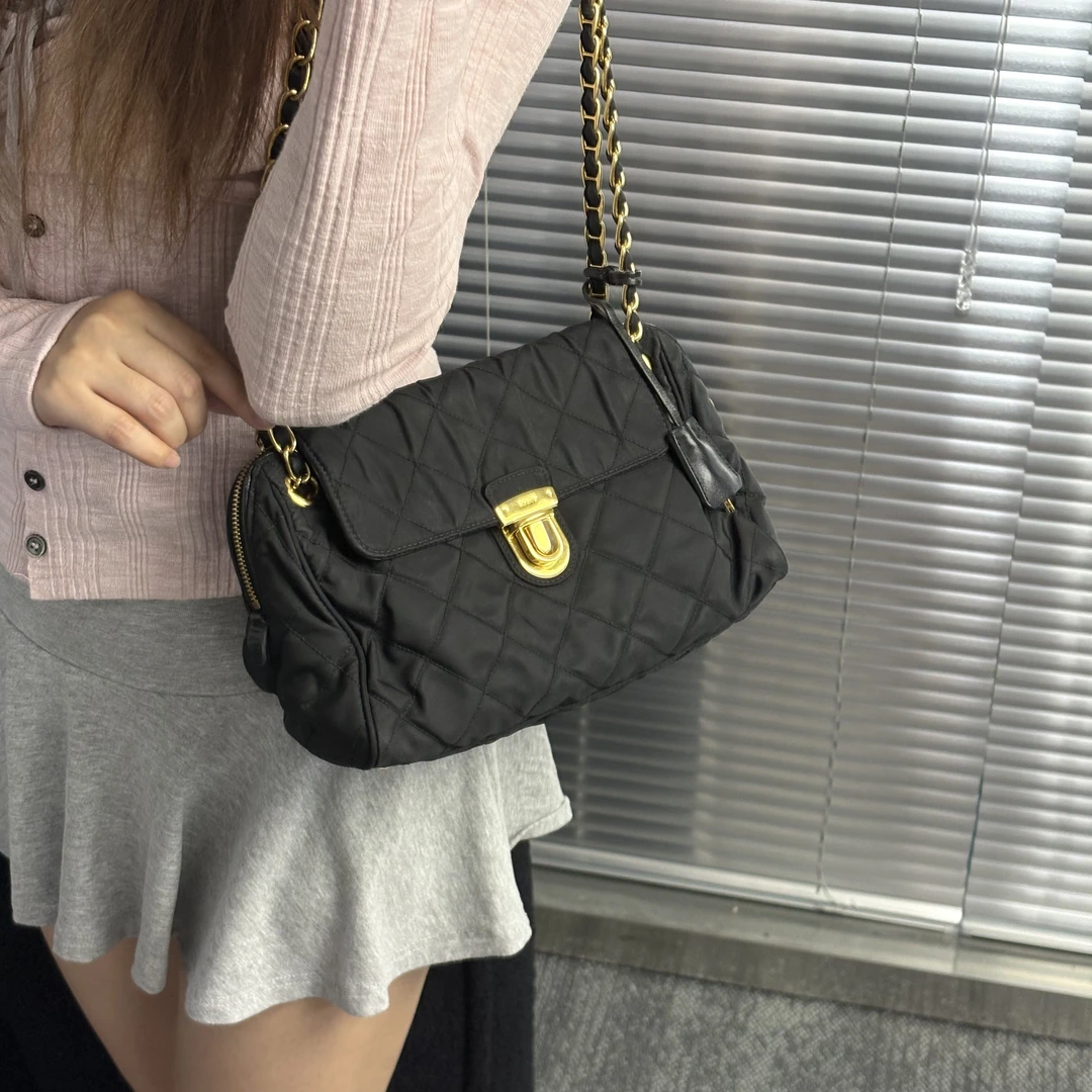 95新 Prada/普拉达 黑金降落伞单肩斜挎包