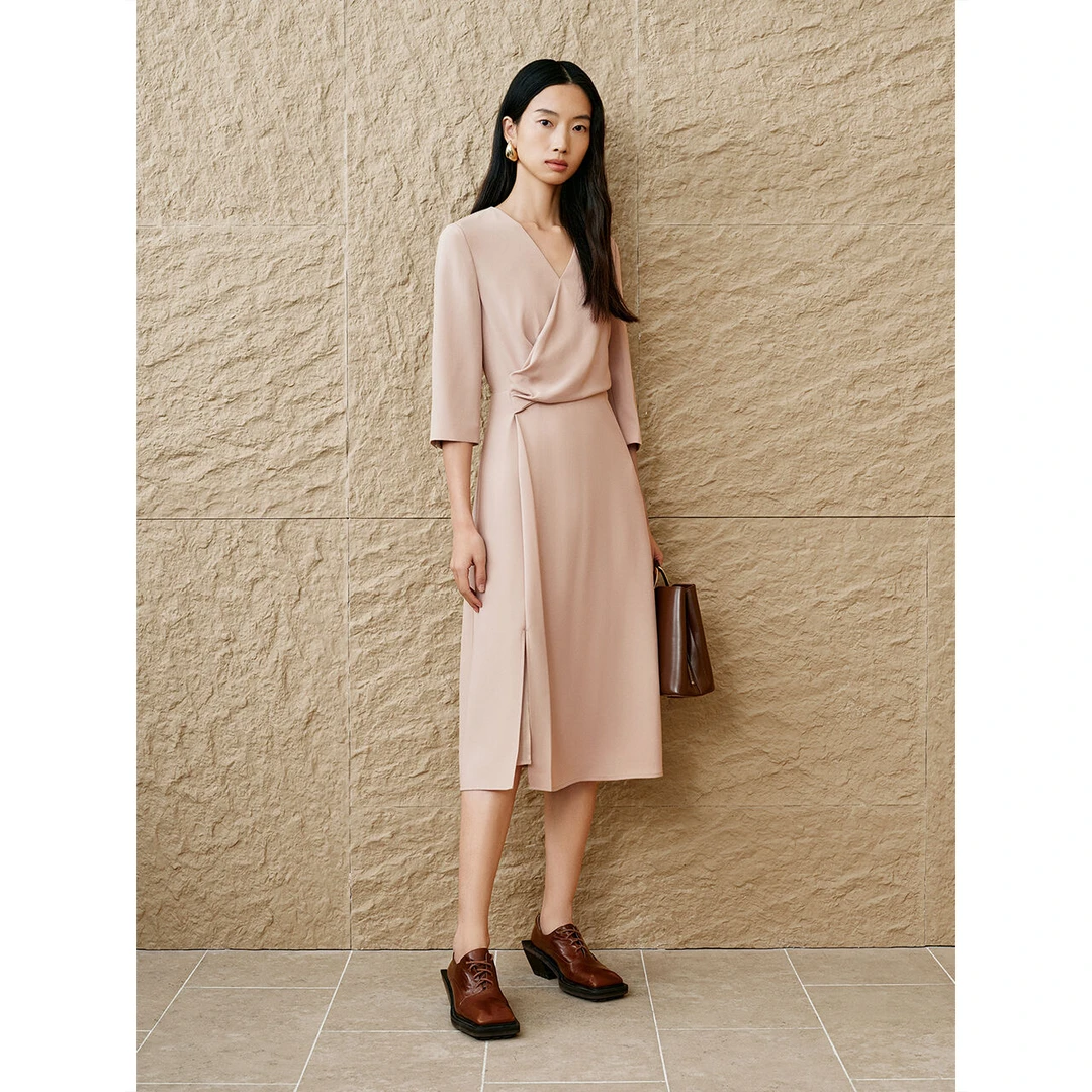 INSUN恩裳专选醋酸V领捏褶修身连衣裙9C65105120