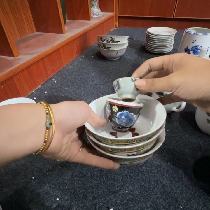 景德镇的陶瓷瓷器