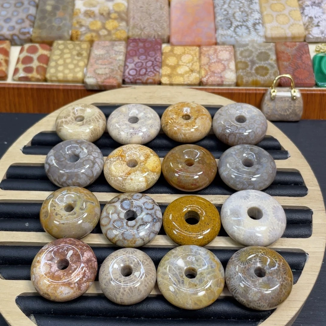 硅化玉未镶嵌颈饰平安扣20米1个