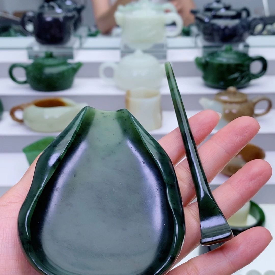 未镶嵌和田玉摆件茶荷
