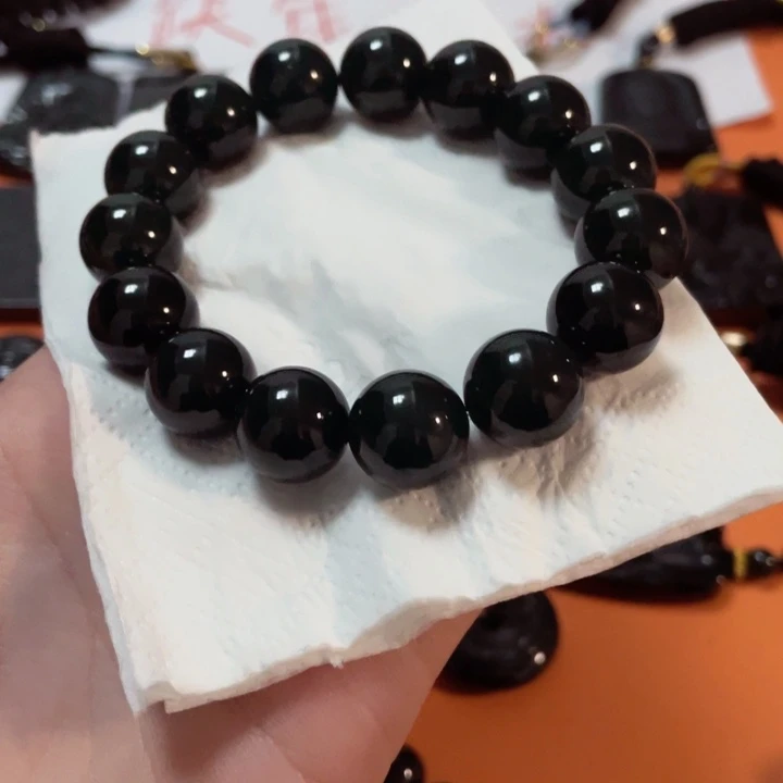 翡翠颈饰未镶嵌回*狼