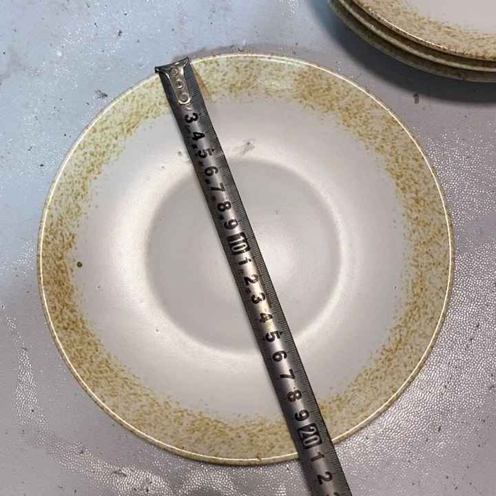 瓷片五厂洒金白粉引盘子微瑕疵