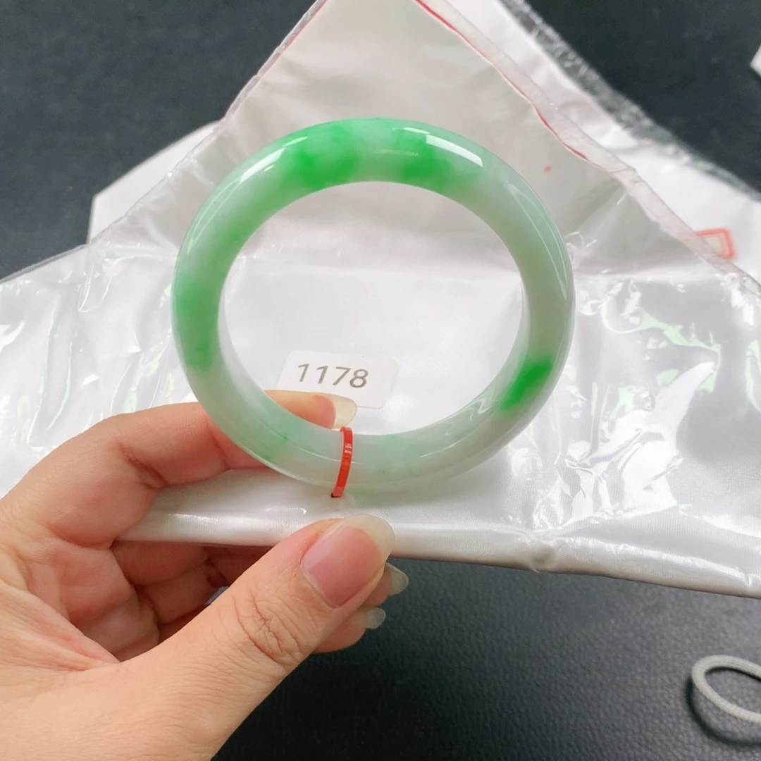 未镶嵌手镯翡翠03
