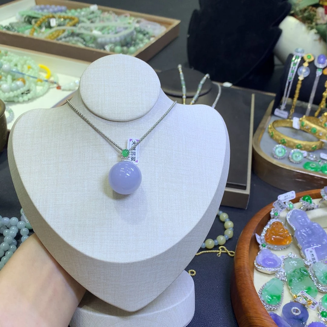 翡翠18K金镶嵌颈饰翡翠吊坠项链