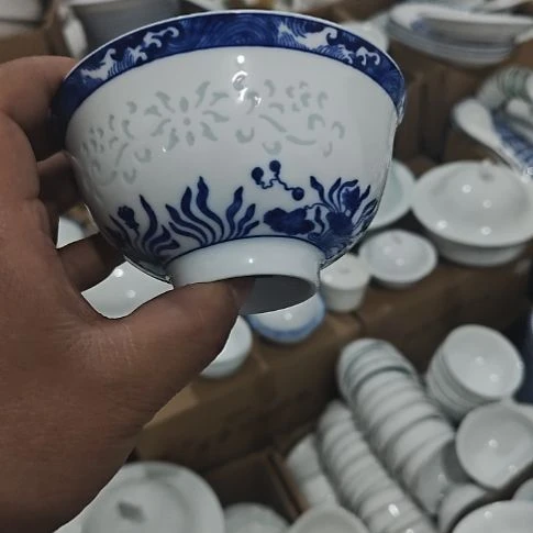 瓷玲珑青花4.5寸吃饭碗7个微瑕疵