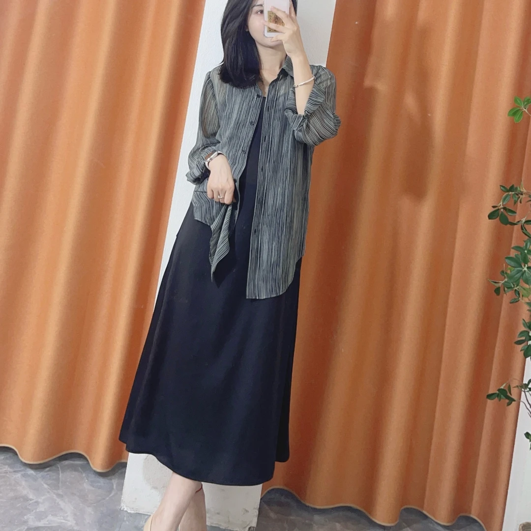 T567秋款翻领单排扣撞色拼接条纹衬衫+吊带连衣裙两件套套装