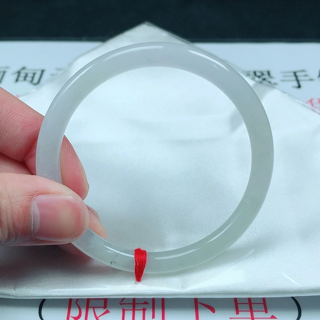 翡翠手镯未镶嵌圈57