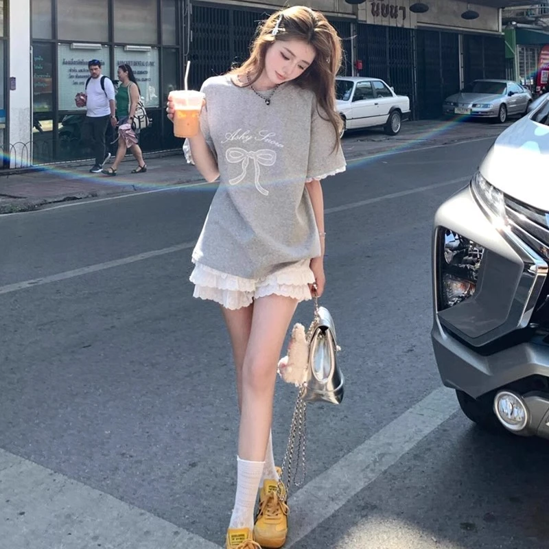 新款现货设计感蝴蝶蕾丝拼接灰色短袖t恤女夏季宽松显瘦休闲上衣