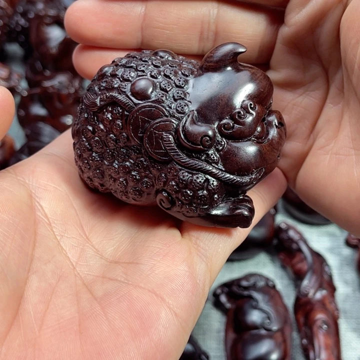 把件黄花梨/降香黄檀金蟾