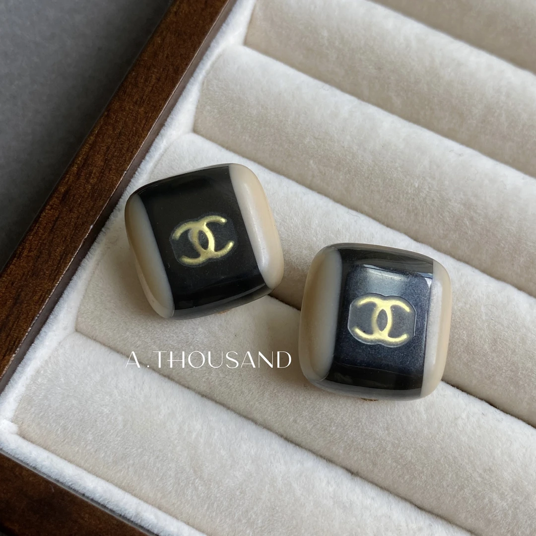 95新 Chanel/香奈儿 粉黑拼色方糖耳夹-16619611