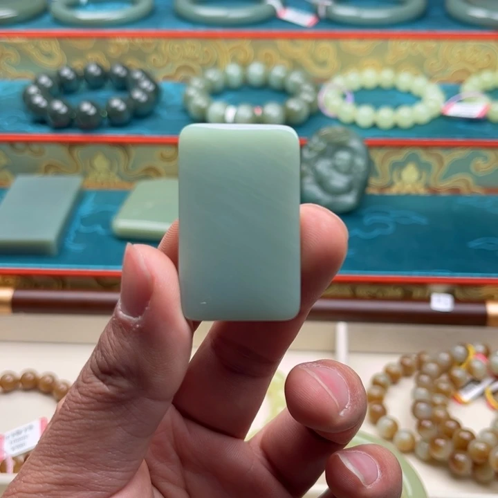 和田玉（碧玉）未镶嵌手链
