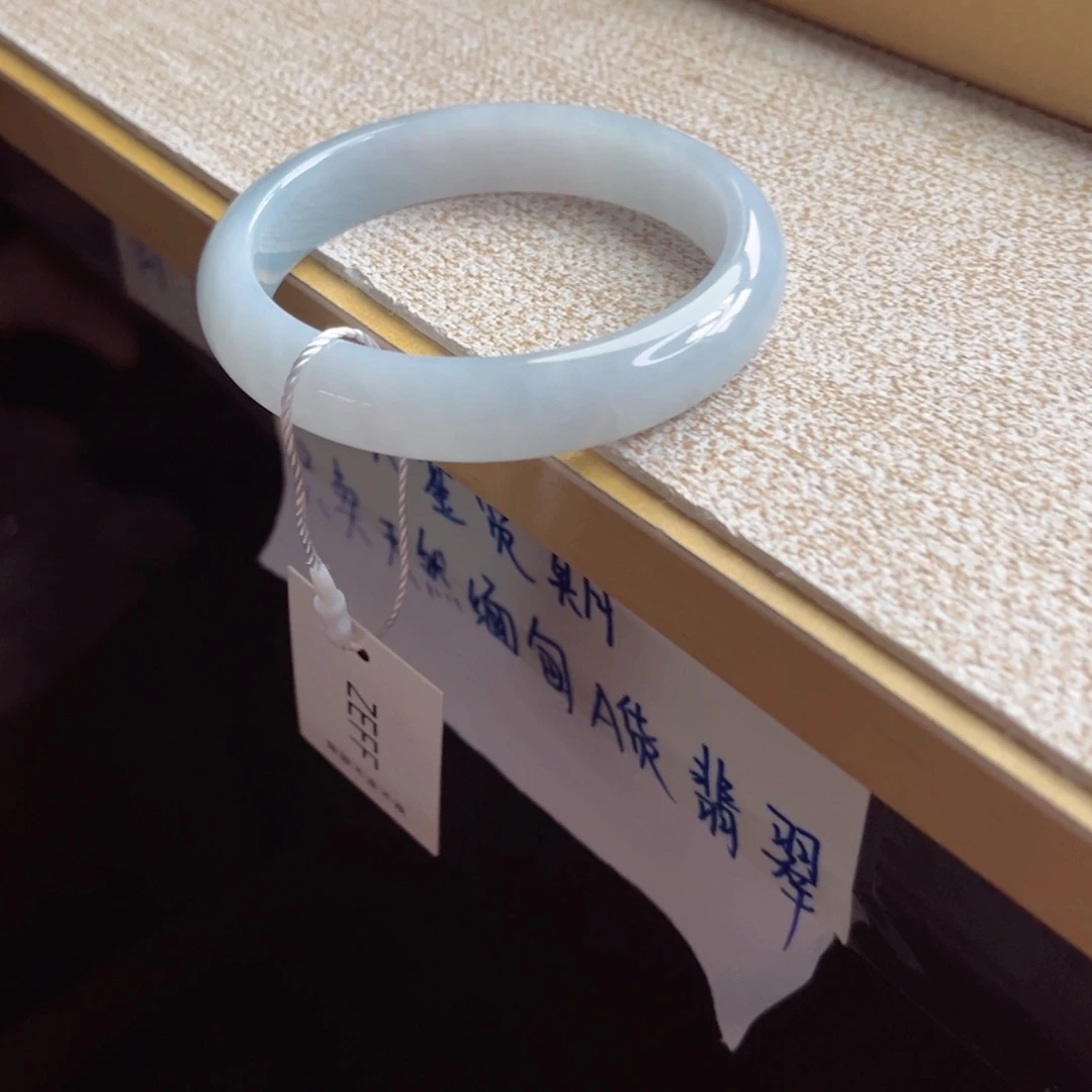 翡翠未镶嵌手镯手镯