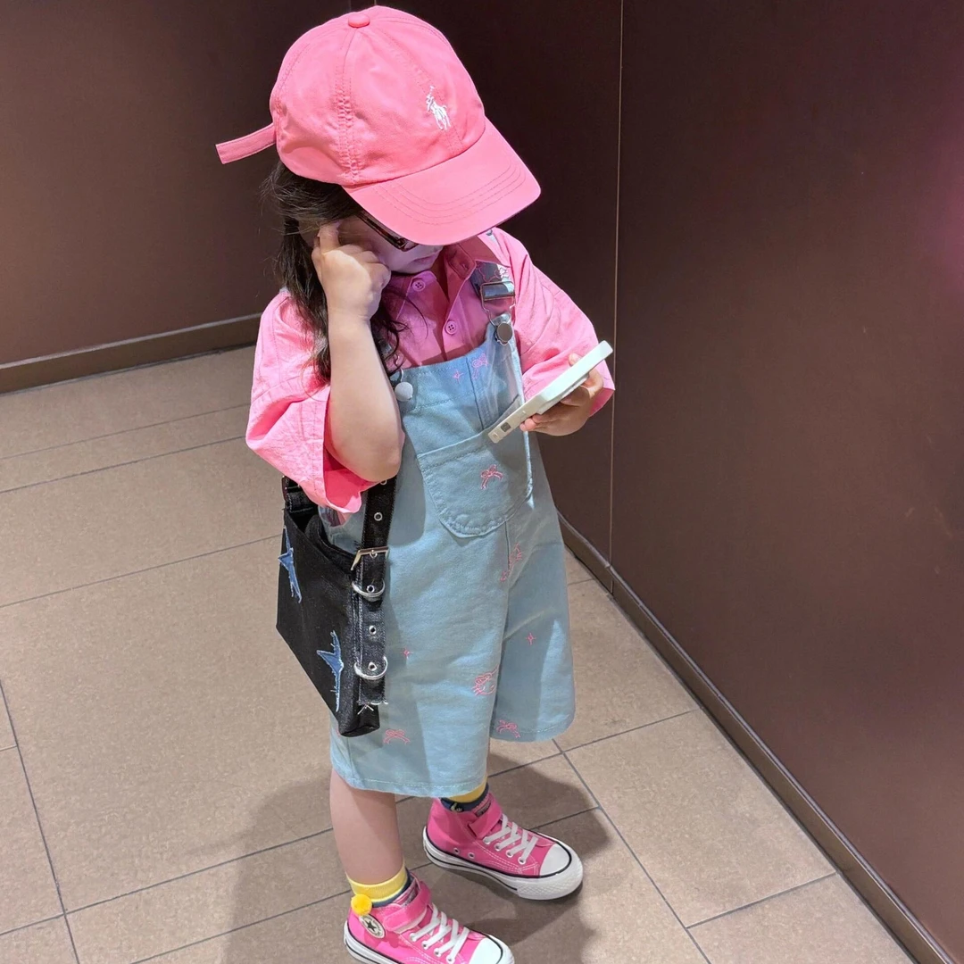 《小思家》女童2025夏季五一出游休闲百搭多巴胺衬衫背带短裤套装