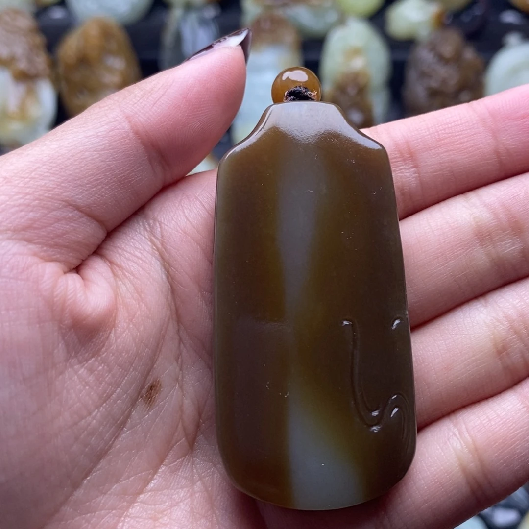 吊坠(不含链)未镶嵌和田玉（糖玉）