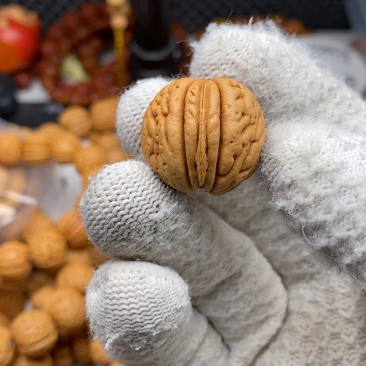 ゝ***。文玩核桃手串桃核三通