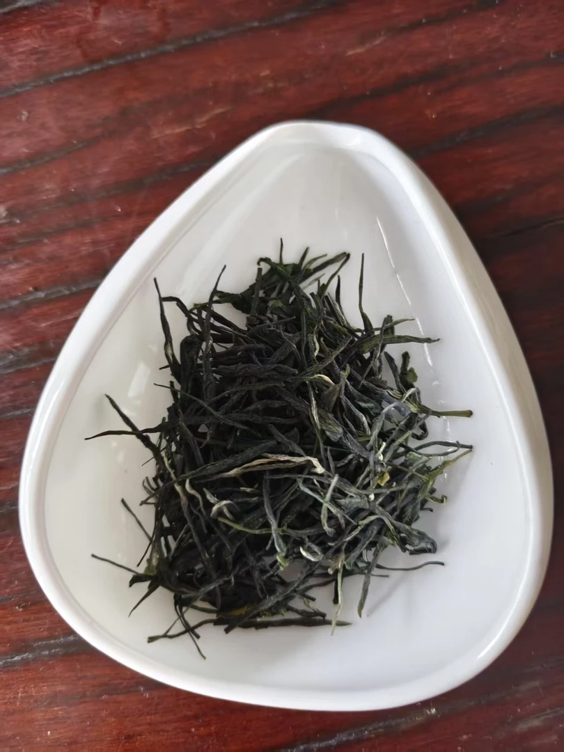 有些人,如新茶,可以回味 有些人,似陈茶,值得感悟