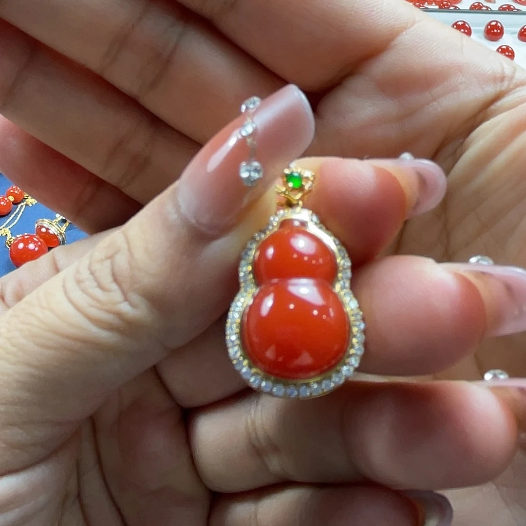 南红玛瑙未镶嵌珠宝奇石