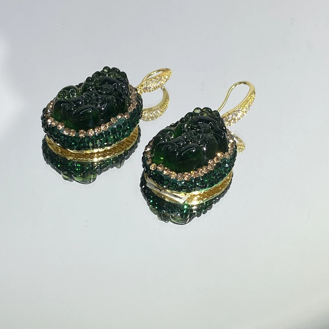 铜合金合成锆石耳饰 绿色精雕貔貅复古气质国风耳环325