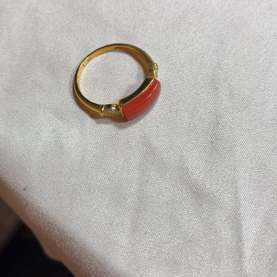 冬***季南红玛瑙18K金镶嵌戒指
