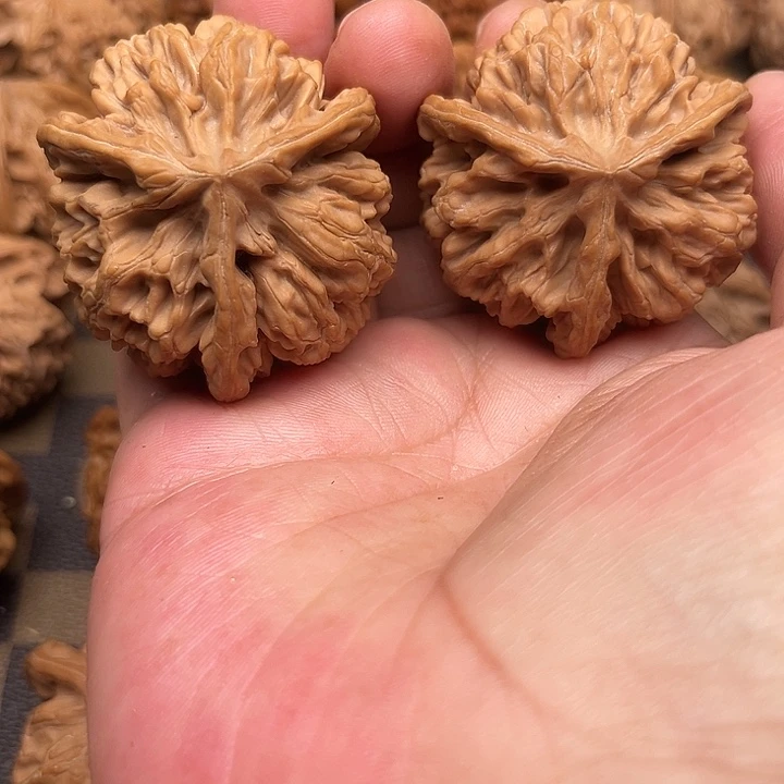 文玩核桃吊坠你们都在