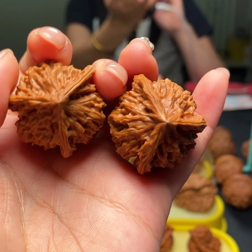 【闪购商品】桃核把件A****ا4号三棱，