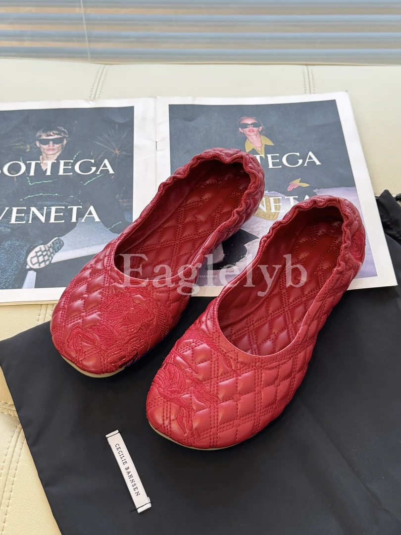 Eaglelyb【骑行】新款法式复古红色刺绣菱格软底单鞋