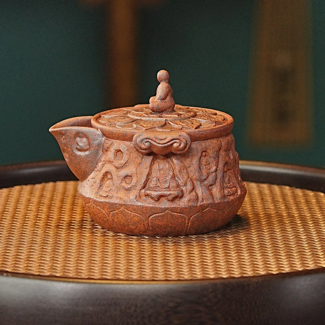 宜兴全手工紫砂茶具 原矿龙骨金砂泥料雕刻人物手抓壶紫砂壶