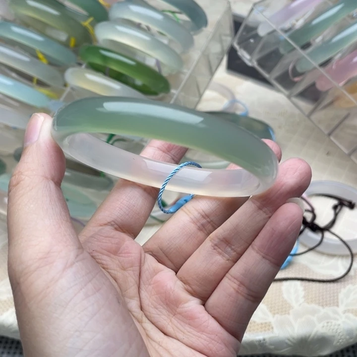 玛瑙/玉髓未镶嵌手镯61圈口