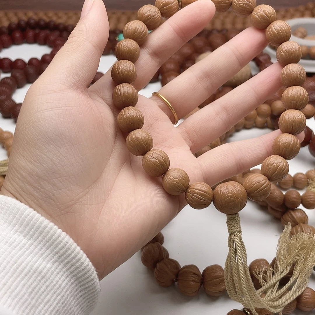 L***豆吊坠猴头核桃猴头