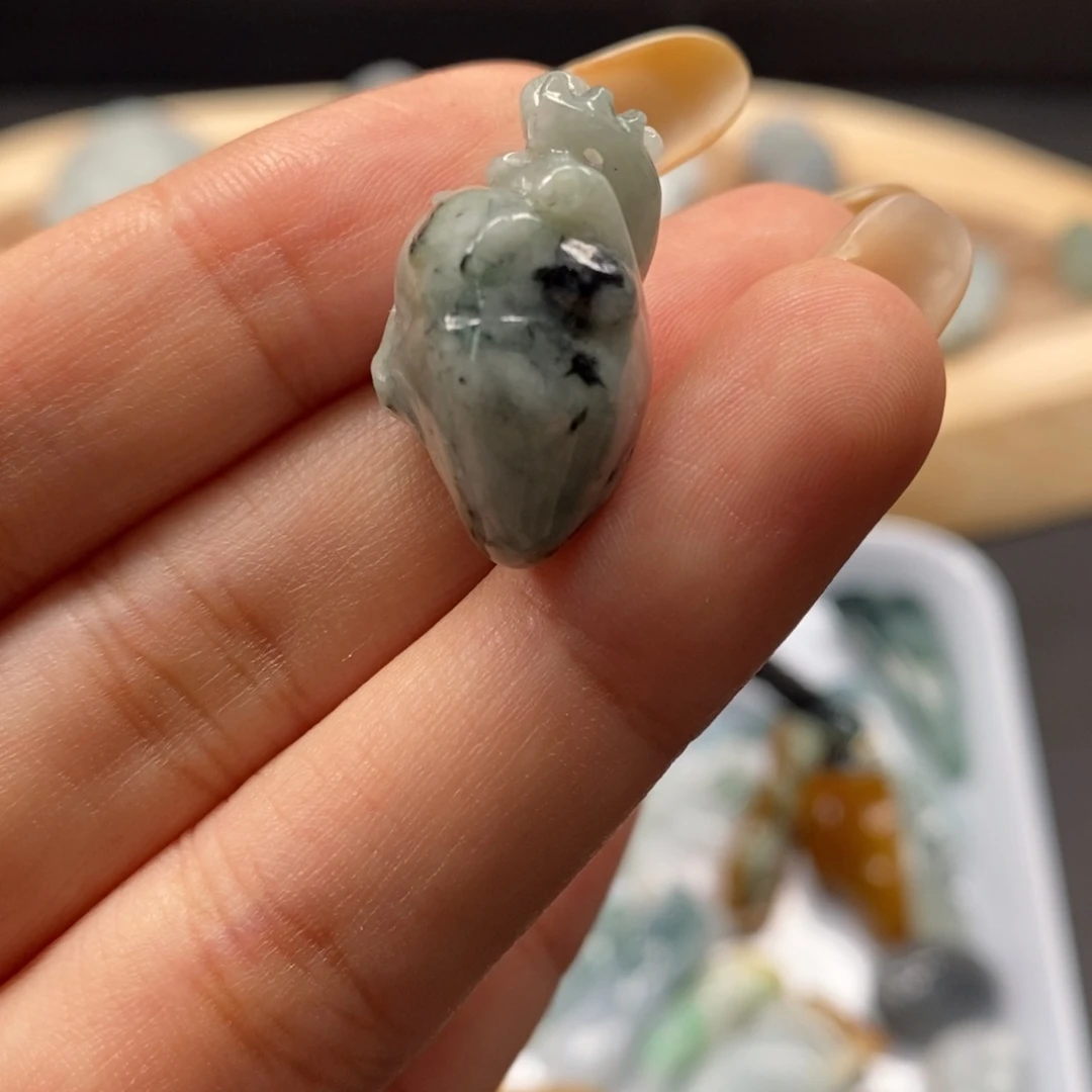 定制翡翠未镶嵌翡翠