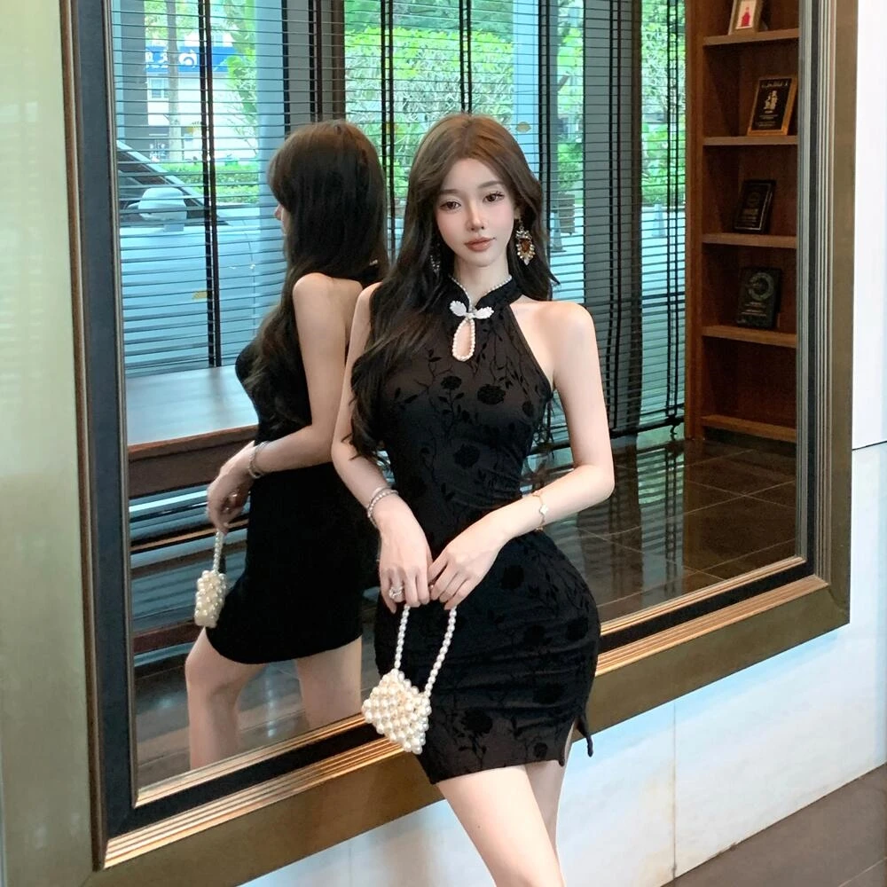 新中式高级感国风复古碎花改良旗袍纯欲风绝美气质挂脖性感包臀裙