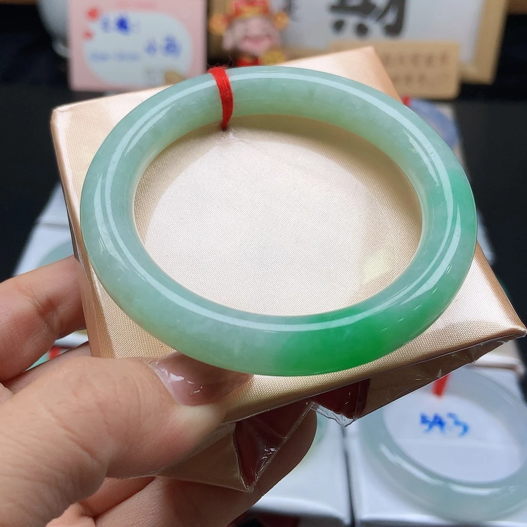 翡翠未镶嵌手镯27号