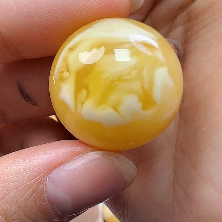 蜜蜡未镶嵌珠宝奇石