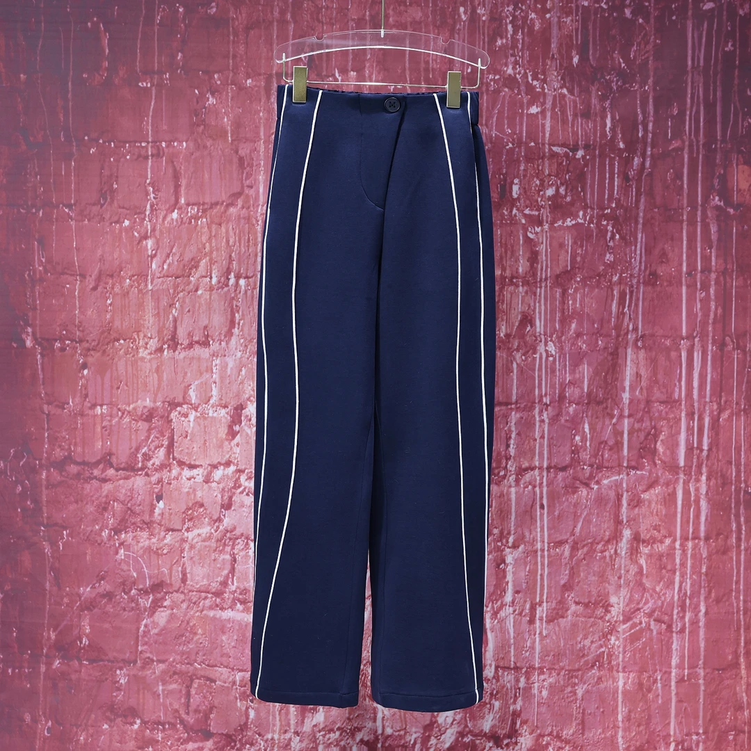 【LIANG哥女装】2025欧货时尚轻奢藏青色撞色拼接运动卫裤6325A