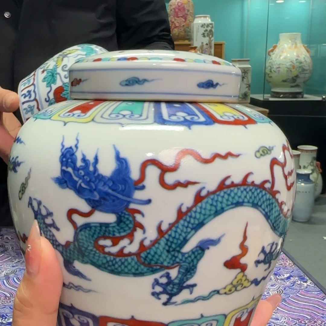 摆件景德镇的瓷器