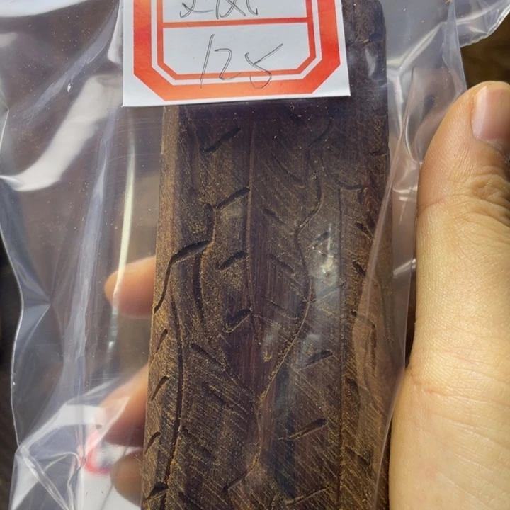 夏***风檀香木手把件手把