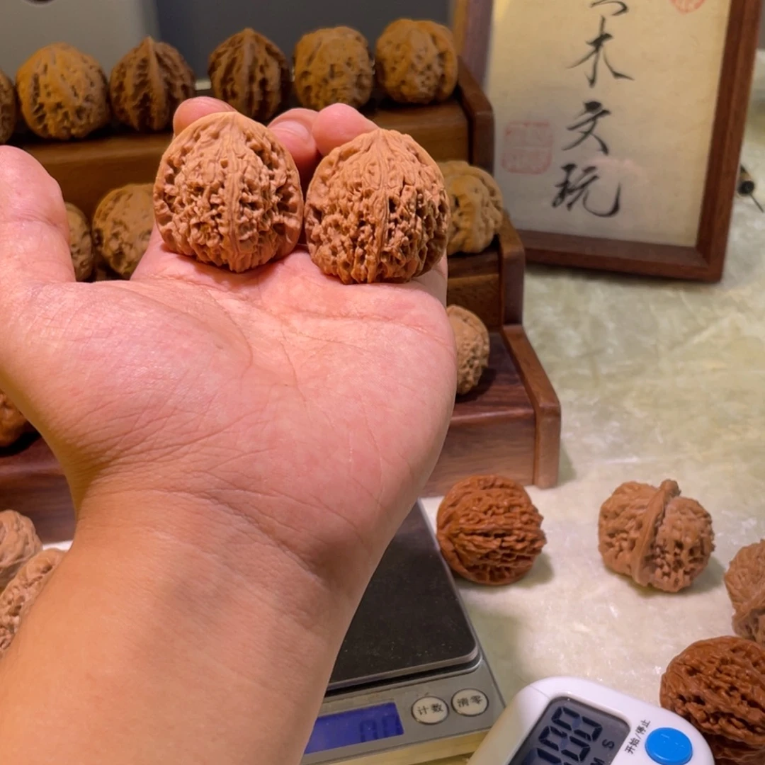 37南疆有修文玩核桃