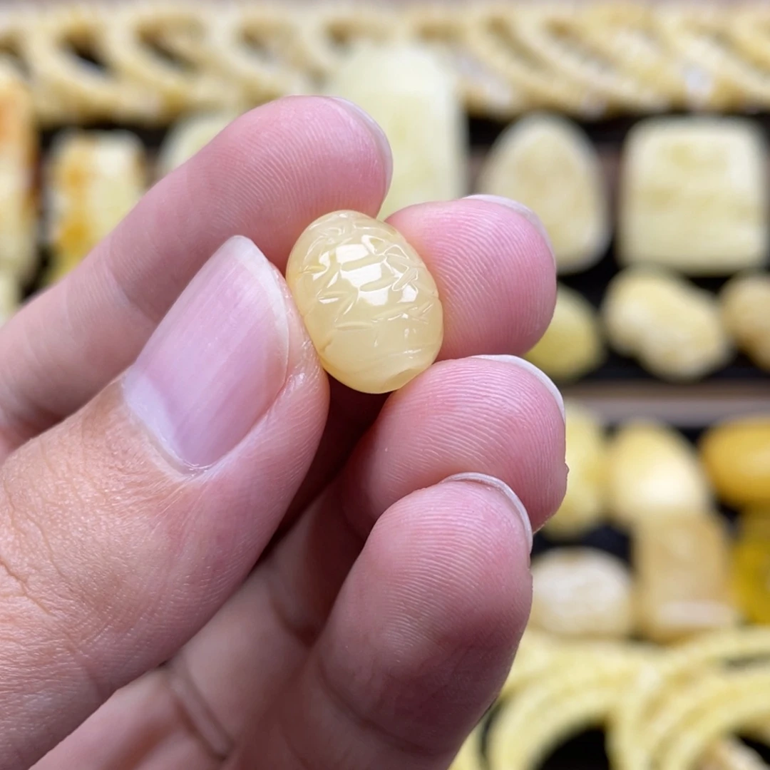 裸石琥珀未镶嵌琥珀蜜蜡