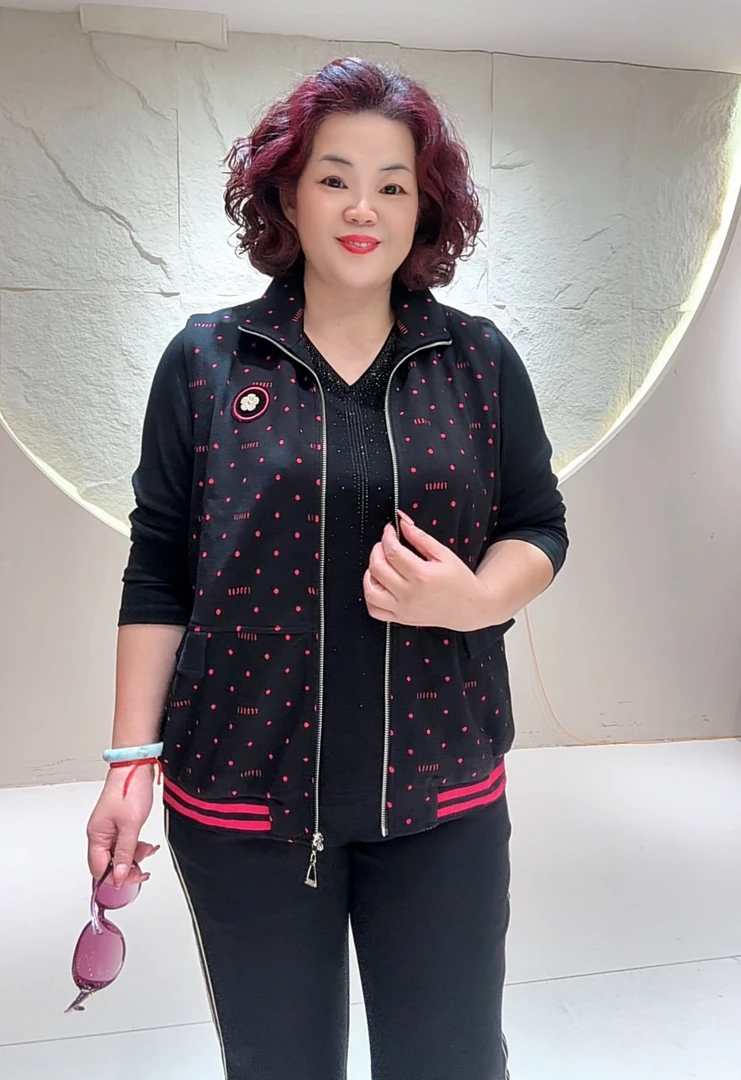 马甲【秋冬新款】9866秋季大码妈妈秋装红色圆波点马甲年轻时尚洋气