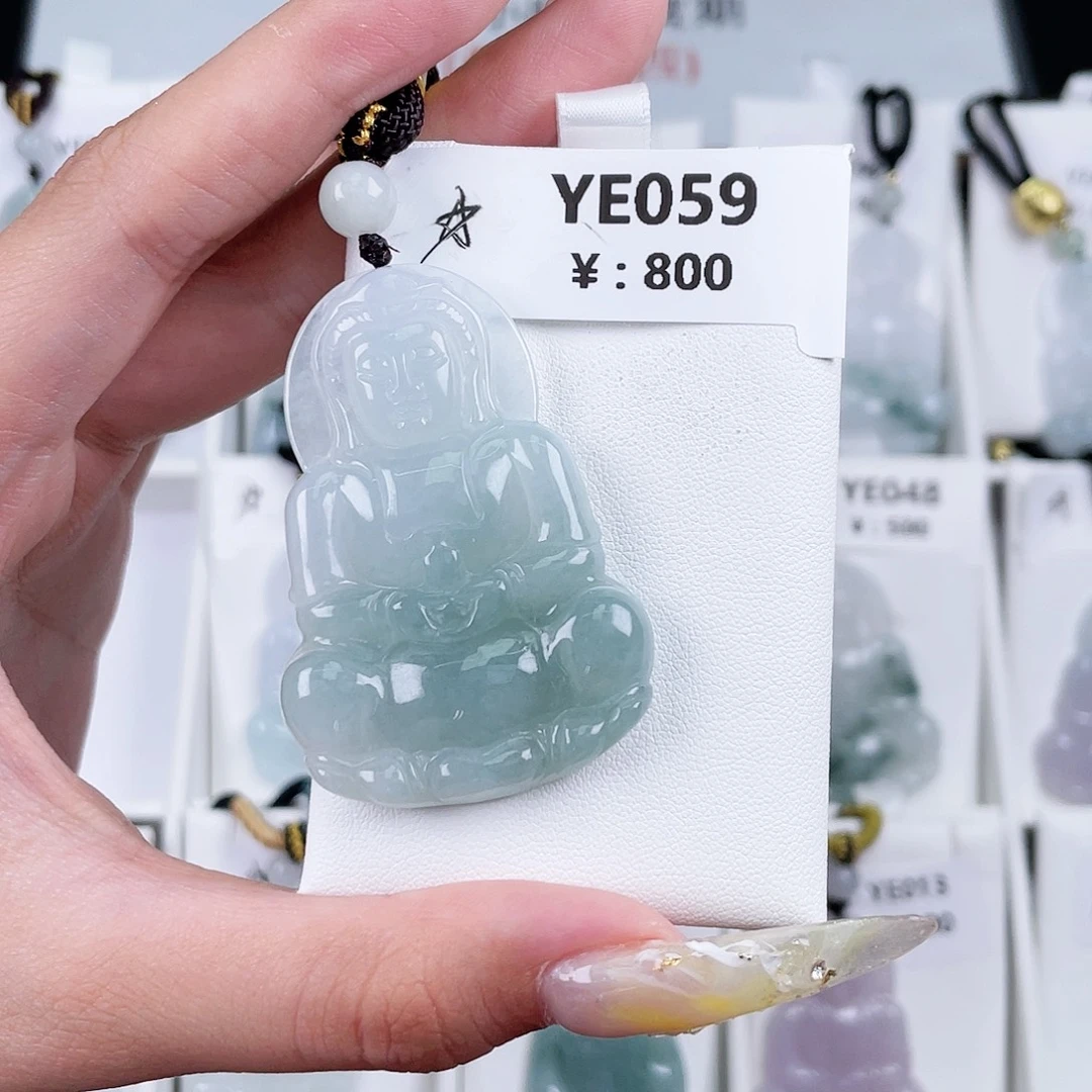 翡翠未镶嵌颈饰YE059