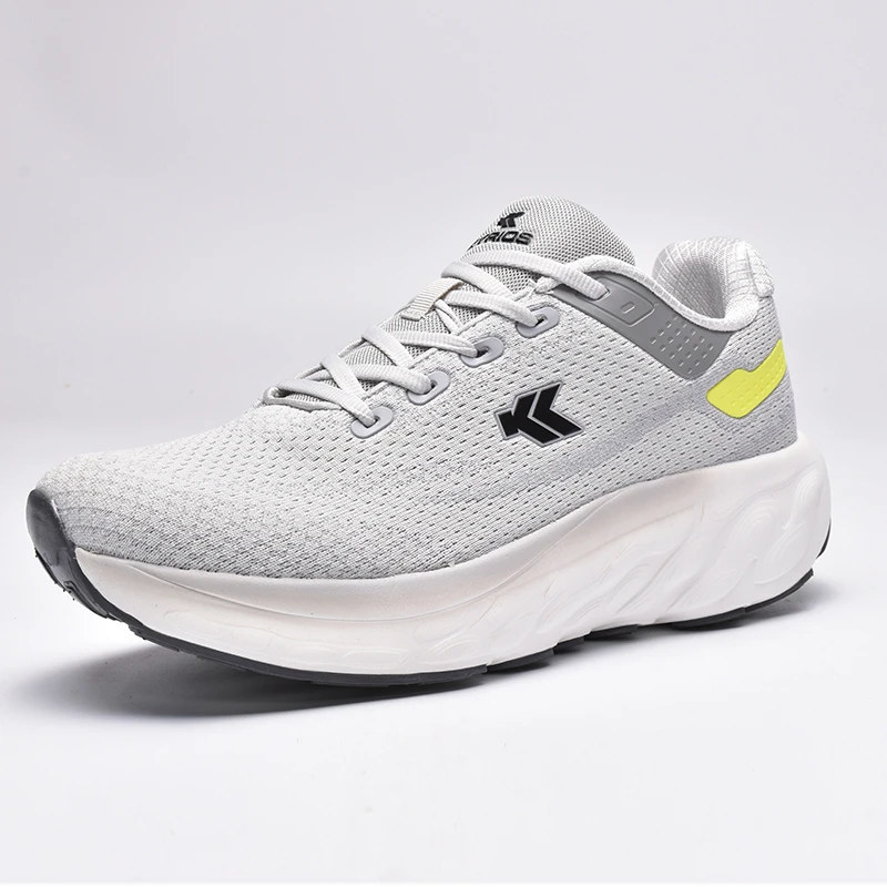 户外撤柜男士透气轻便跑道小道减震运动鞋训练舒适网面男士跑鞋