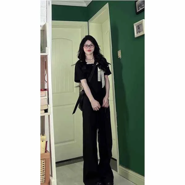 黑色斜肩t恤女2025夏季设计感独特气质显瘦短袖上衣长裤套装