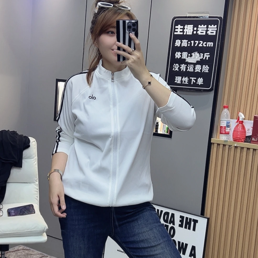 岩岩家侧条刺绣显瘦女上衣1153